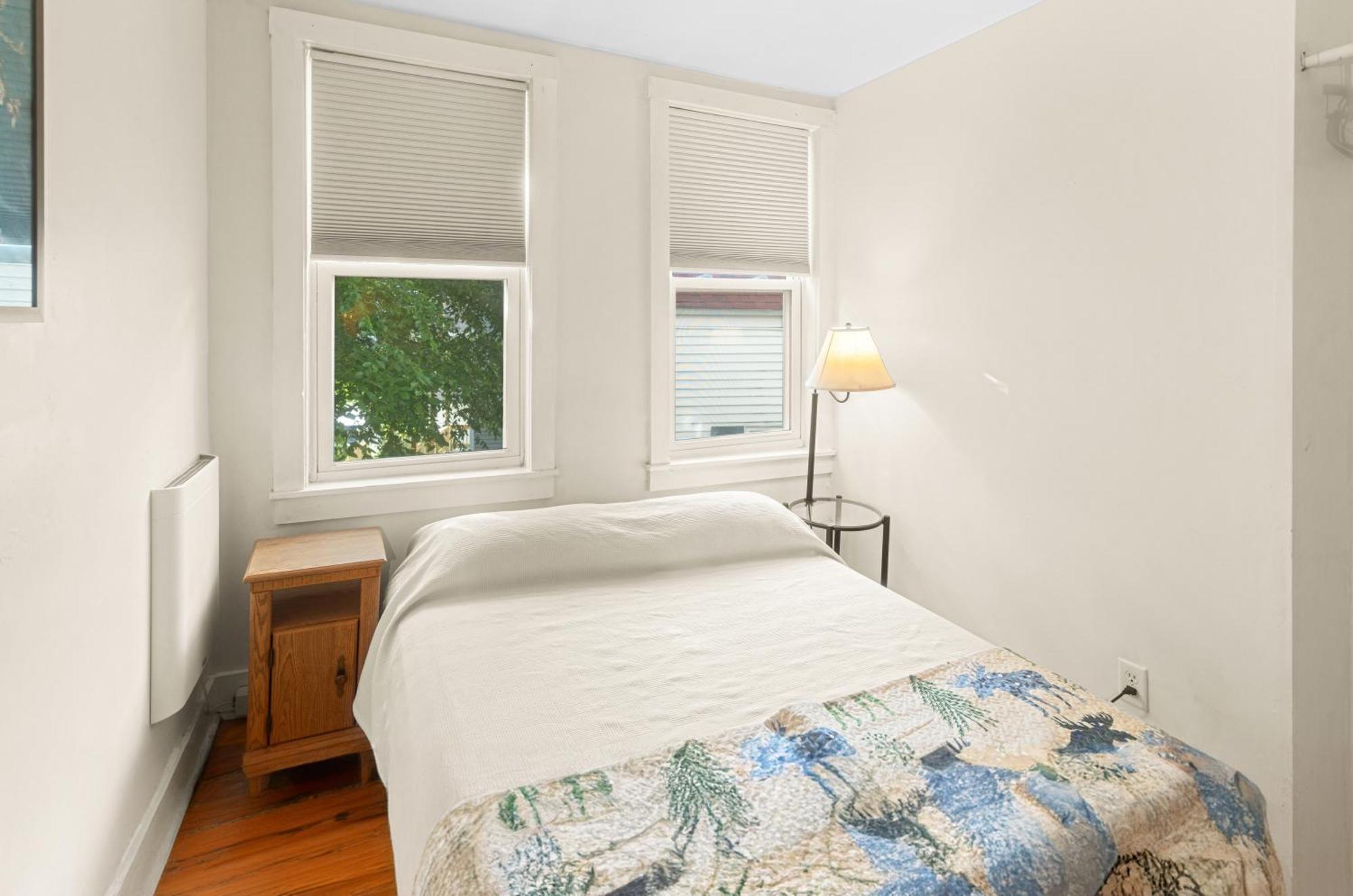 East End. Walk To Food, Beer And Downtown Fun. Apartamento