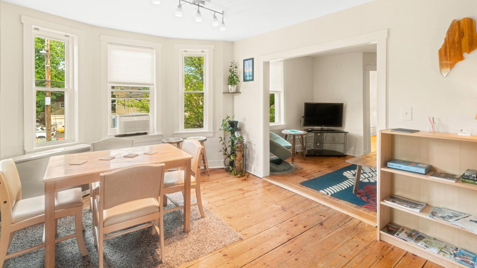 Apartamento East End. Walk To Food, Beer And Downtown Fun.